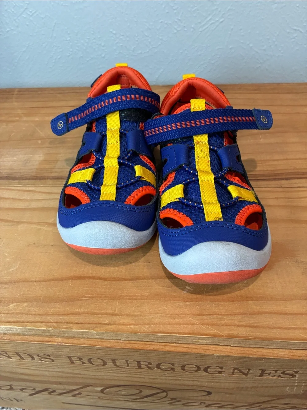 Kids Stride Rite Blue and Yellow Closed-Toe Sandal Sneakers‎